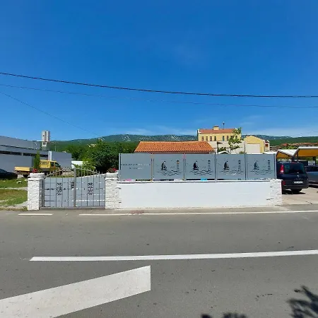 Feriehus Casa Pietra *